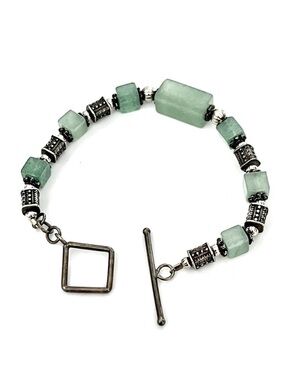 BOGO > Vintage 1980s Sterling Silver Nephrite Jade Bracelet